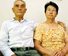 Casal de 70 anos.