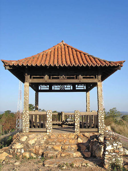 Arquivo:Mirante fazenda tozan500.jpg